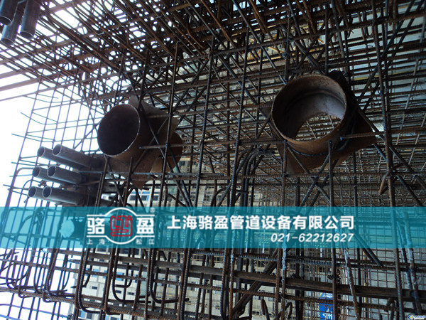 <a href=http://www.www.tuxsqo.cn target=_blank class=infotextkey>防水套管</a>和墻體之間的結(jié)合